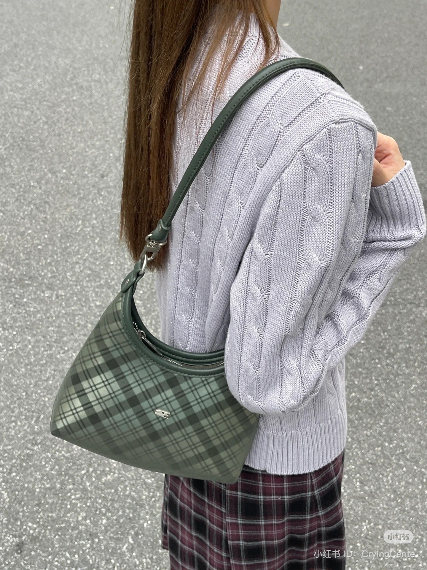 [cn | pre-order] crying center plaid hobo bag