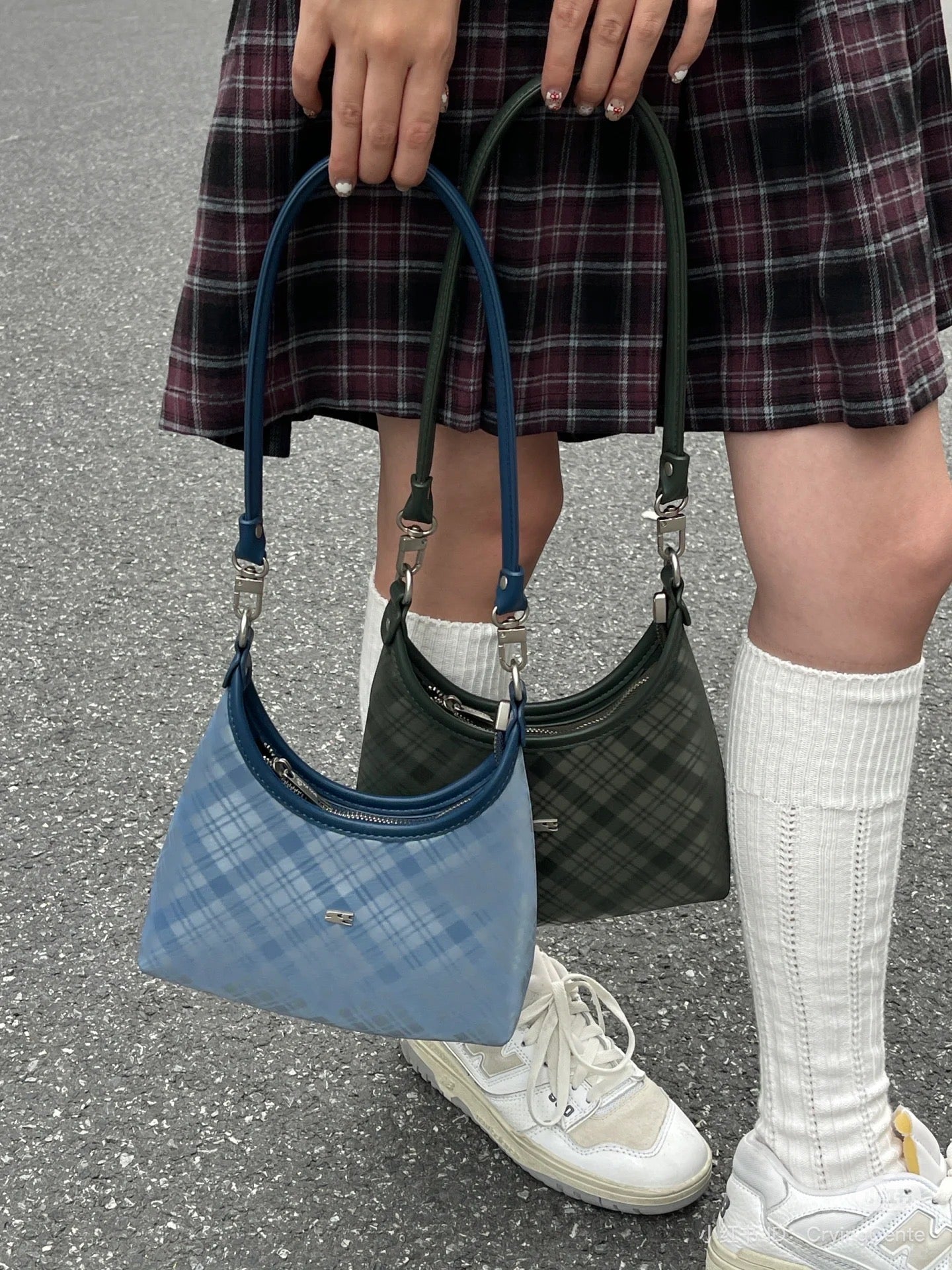 [cn | pre-order] crying center plaid hobo bag